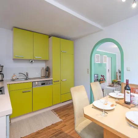 Apartment In Near Lift, Cleaning Included *