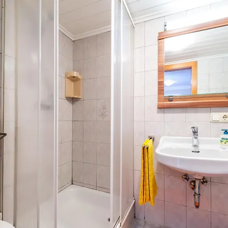 In Near Lift, Cleaning Included Walchen