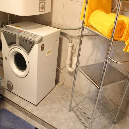 In Near Lift, Cleaning Included Apartment *